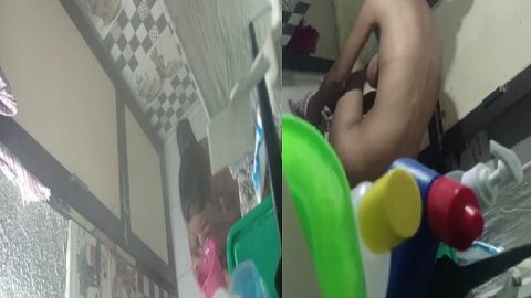 19yo teen girl nude bath hidden cam viral clip