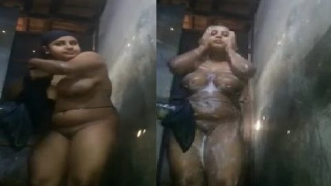 Dick hungry Bhabhi getting naughty with her Devar
