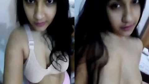 Bangladeshi beautiful cute girl flaunting her boobs on cam