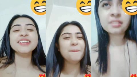 Beautiful desi maal nude talk on video call with lover