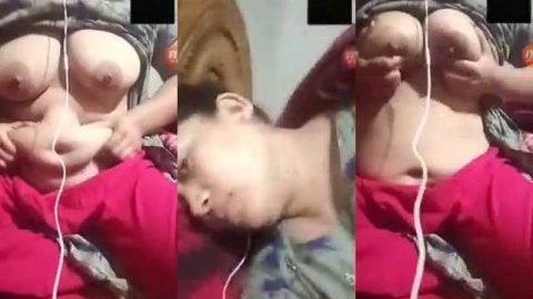 Bengali Bhabhi showing her boobs on video call