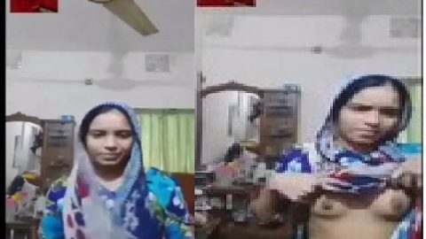 Bengali girl small boobs show on video call