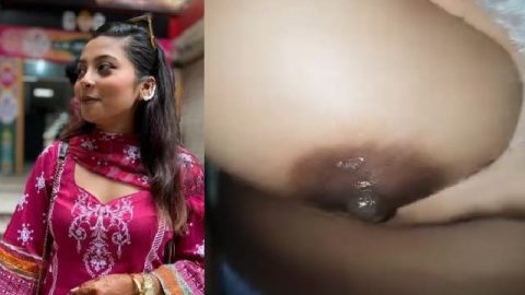Bengali girlfriend wet nipples viral nude selfie
