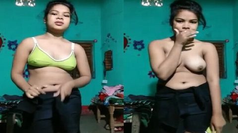 Bengali sexy girl viral boobs show for lover