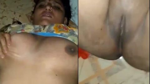 Bhabhi boobs pressing and fucking