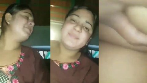Bhojpuri bhabhi's lover shoots hot mms during fucking bhabhi on bed