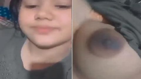 Desi GF dark nipples boob show selfie video