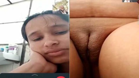 Desi girl shows her amazing pussy on video call