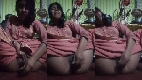 Desi lusty girl pussy masturbating and crying in pain xxx video
