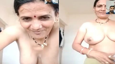 Desi mature aunty nude on WhatsApp video call sex