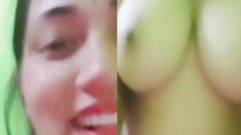 FSI blog desi girl exposing milky huge boobs