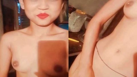 Guwahati girl showing her nude body on cam