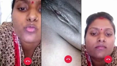 Indian Dehati Bhabhi pussy show on selfie cam