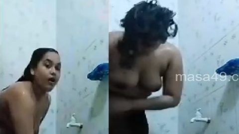 Indian girl hottest bathing video making for lover