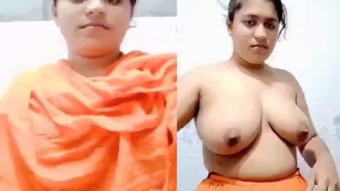 Indian girl stripping salwar and big boobs show