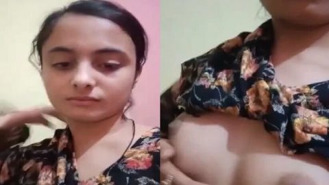 Indore girl boobs show to lover viral MMS