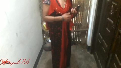 Lusty Bhojpuri bhabhi called her lover and enjoying hard sex with thick cock