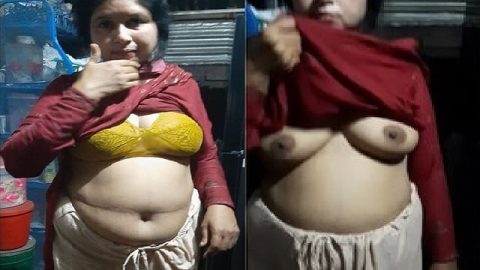 MILF boobs show to lover at home before sex