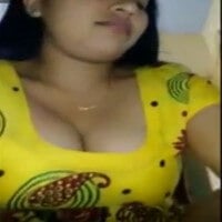 Marwadi Bhabhi sex video shot by her cuckold hubby