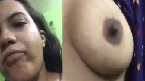 Unmarried girl boobs show viral selfie reloaded