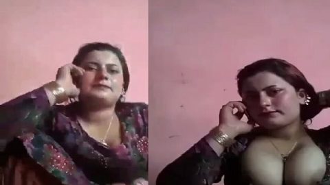 Pakistani bhabhi sex on call showing big boobs