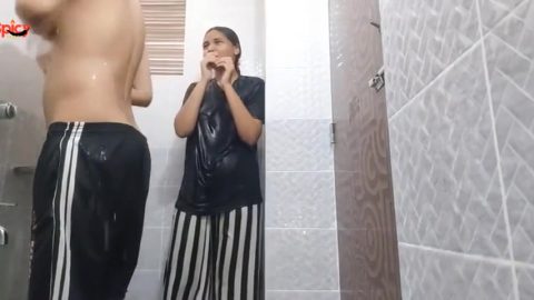 Pervert desi boy cheats bestfriend and fucked his hot gf in bathroom