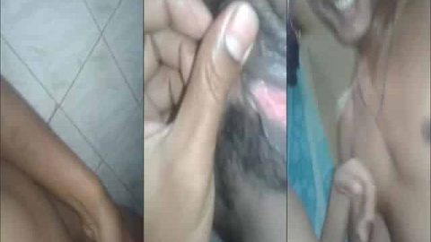 Quick hot fucking inside college toilet MMS video