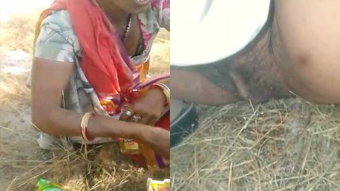 Rajasthani Randi drinking whisky showing pussy