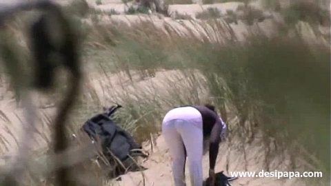 real sex mms of an Indian couple doing sex outdoor