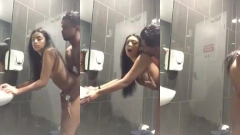 Rich Delhi girl called black callboy and fucking hard in bathroom