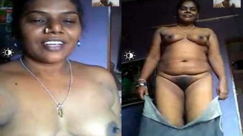 Tamil wife boobs and pussy show to hubby on VC