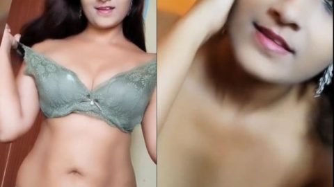 Beautiful Indian Bhabhi striptease selfie video