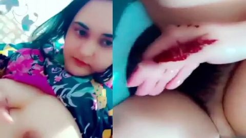 Beautiful Pakistani sex GF naked viral show