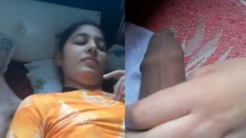 Beautiful Punjabi girl boobs pussy exposed on cam