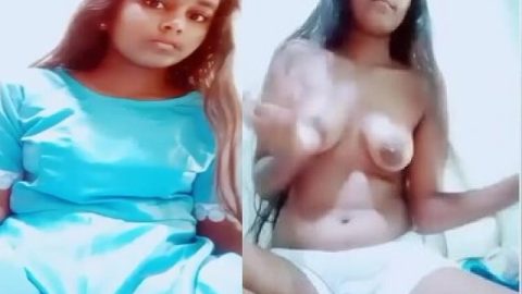 Beautiful girlfriend nude showing for lover