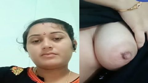 Beautiful webcam wife nude boobs showing on Chamet