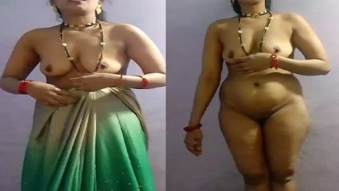 Bhabhi stripping saree and desi nude videos