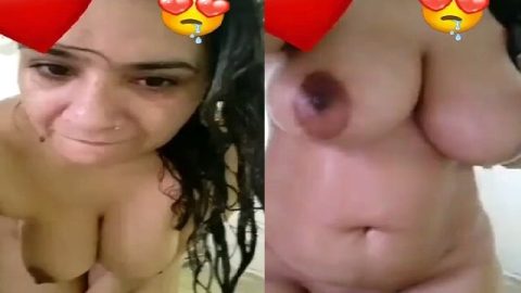 Big boobs Paki MILF nude shower head bath