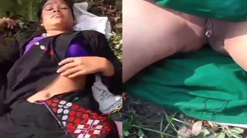 Boudi fucking outdoors with neighbor having small penis