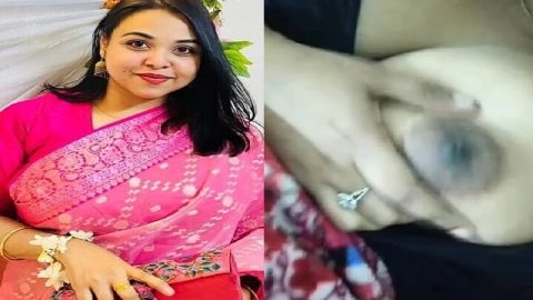 Busty aunty big boobs show in blouse viral selfie