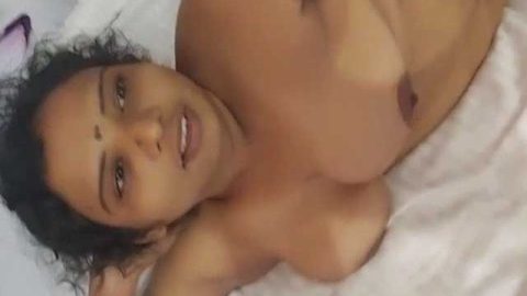 Cheating Mallu wife capture nude before sex
