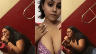 Chubby College Girl Cinema Blowjob Show