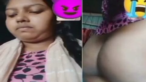 Chubby girl showing her big ass freesexyindian