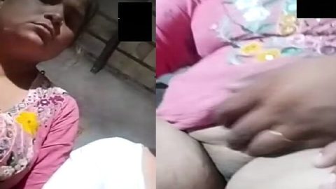 Couple live sex with viral WhatsApp video call