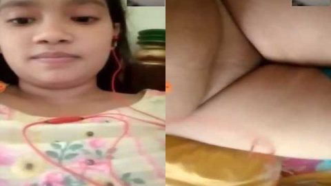 Cute college girl showing her shaved pussy on VC