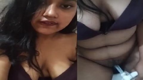 Cute girl in bra dildo masturbation pussy pics