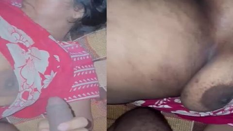 Desi bhabi in nighty gives handjob to husband brother