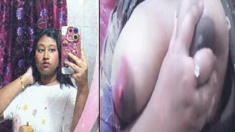 Desi girl sex mood topless boob pressing selfie video