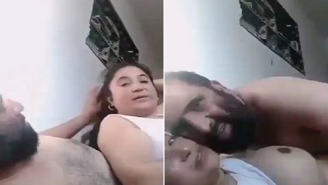 Desi mature sex aunty romancing husband friend