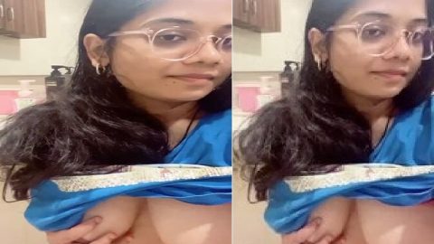 Girlfriend in glasses showing big boobs viral MMS